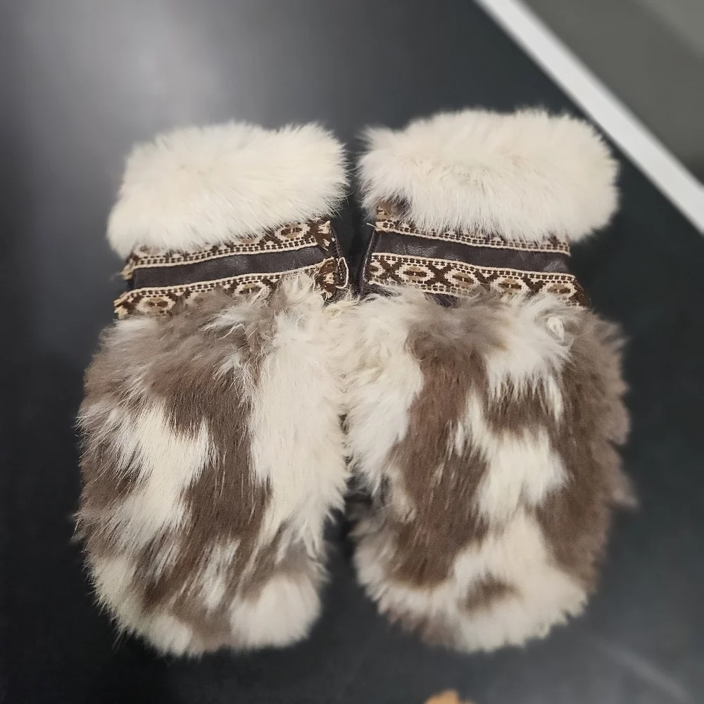 Luxury Vintage Leather & Fur Nordic Mittens Artisan Handmade Winter Gloves.